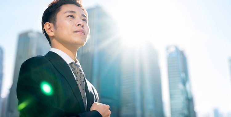 Side view of a businessman in the afternoon.